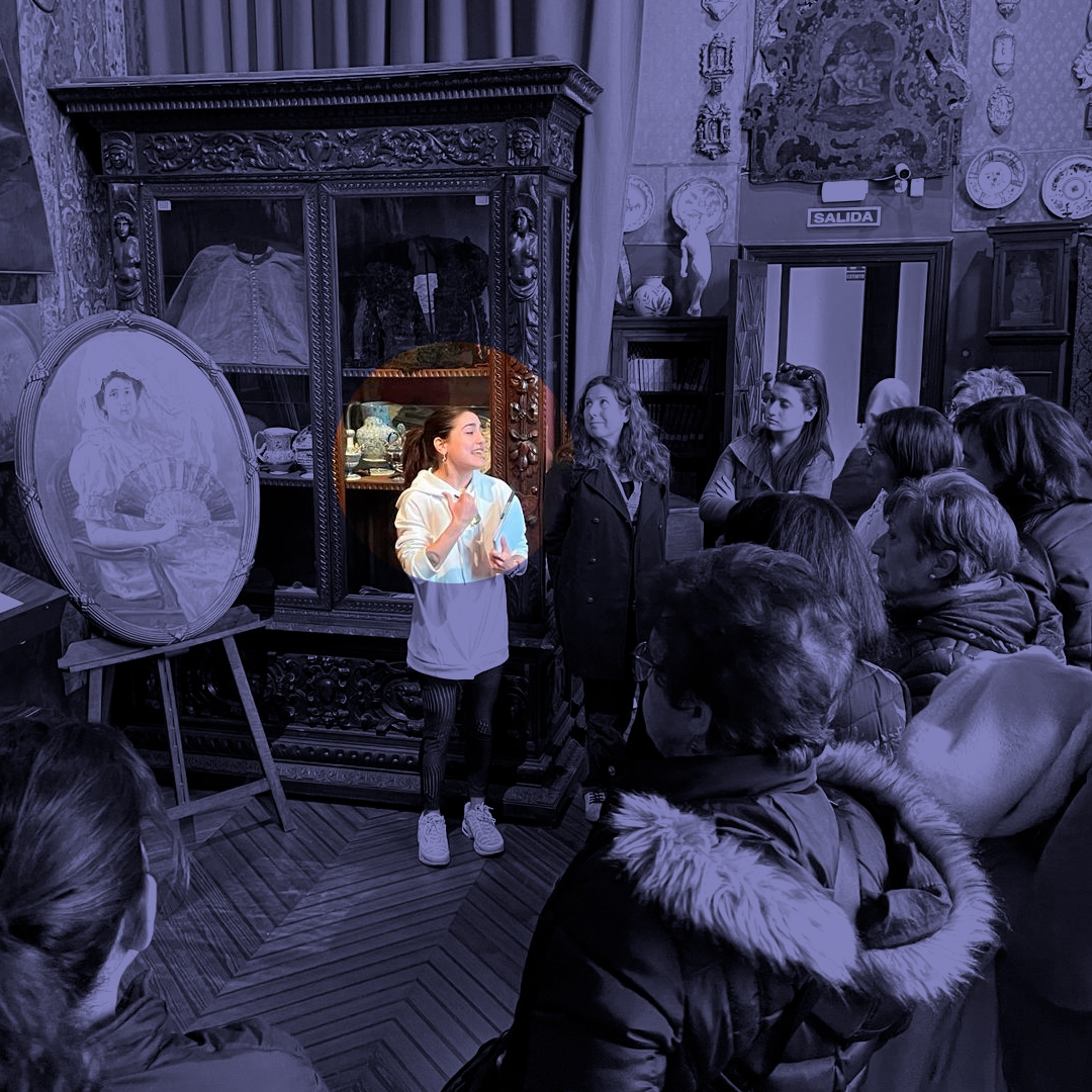 Carmen en una  visita guiada con perspectiva de género en la Casa-Museo Benlliure con motivo del 8 de Marzo.